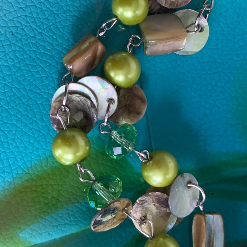 Sparkling Green Necklace - Picture 16 of 16
